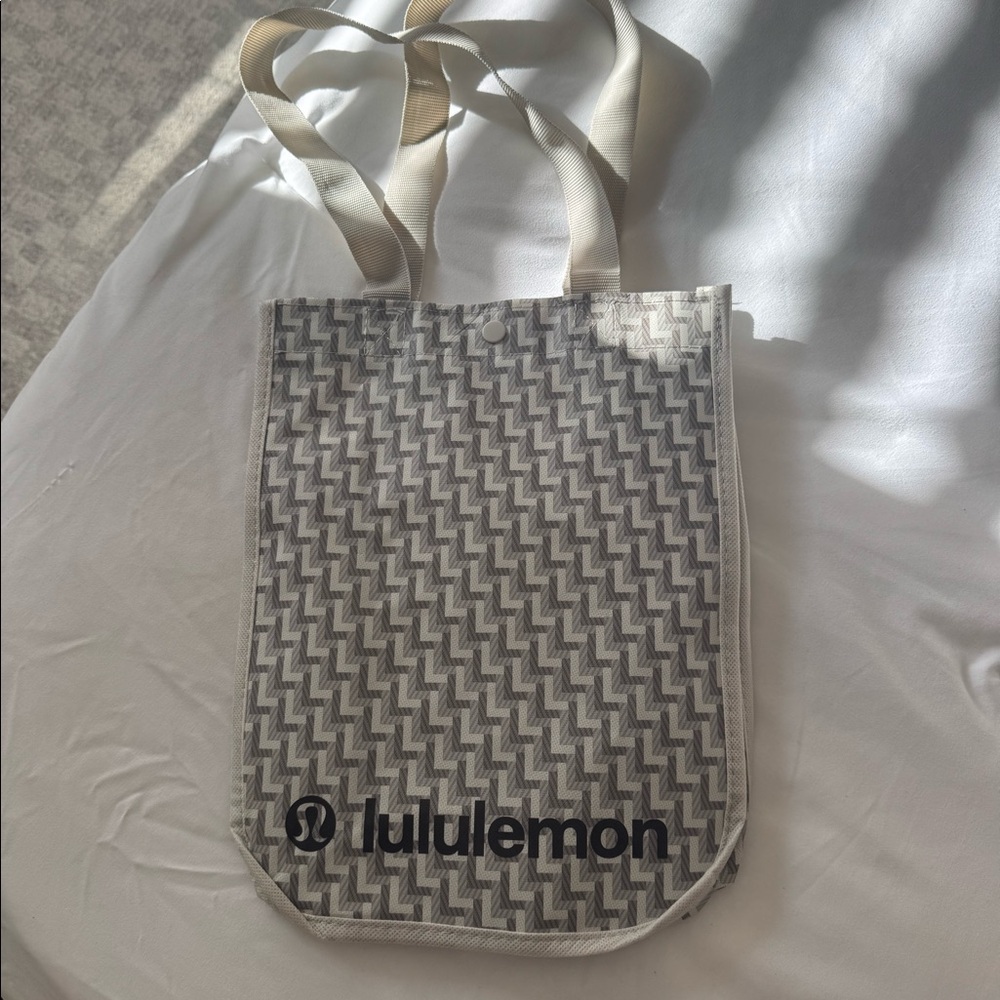 Lululemon Shopping Bag